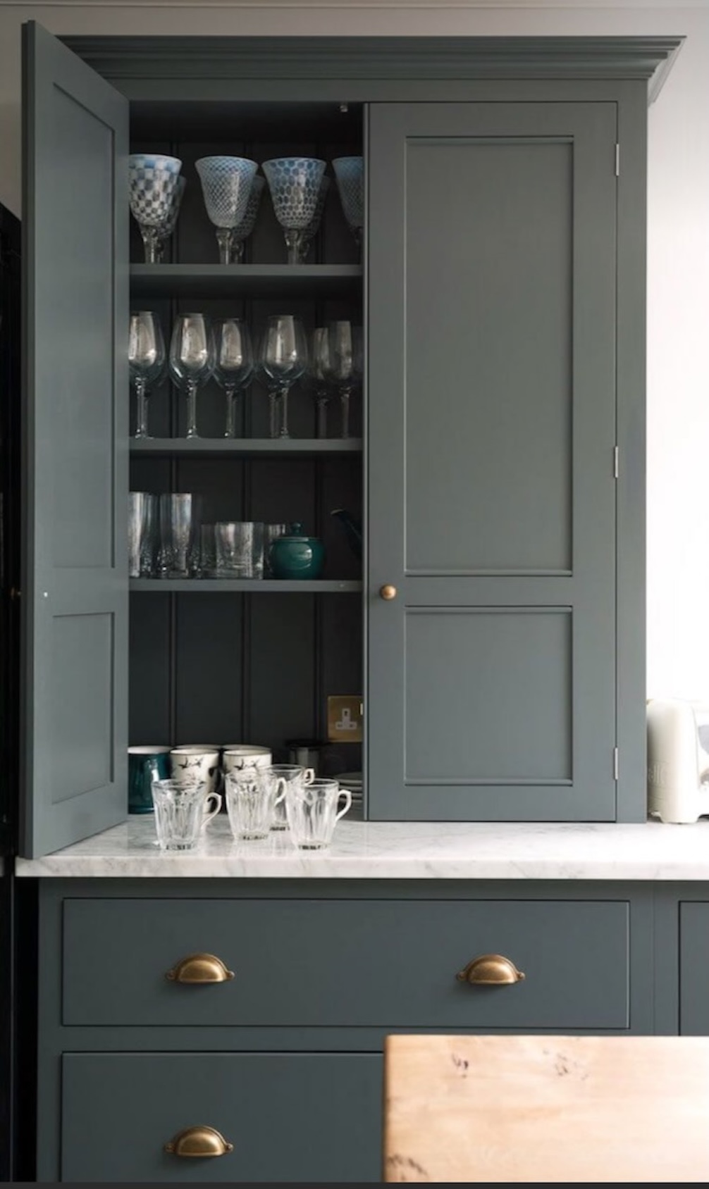 Cabinet door style 2